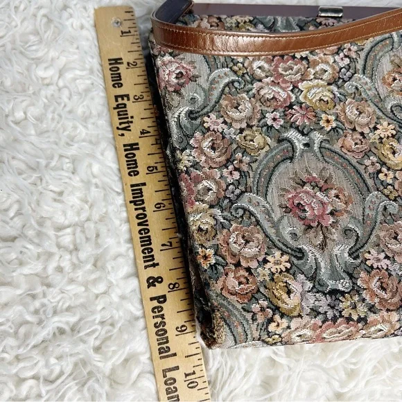 Vintage 50s Floral Tapestry Top Handle Kelly Frame Handbag Victorian Roses - Picture 9 of 11